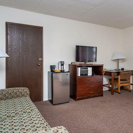 M&M Motel Connell Екстериор снимка