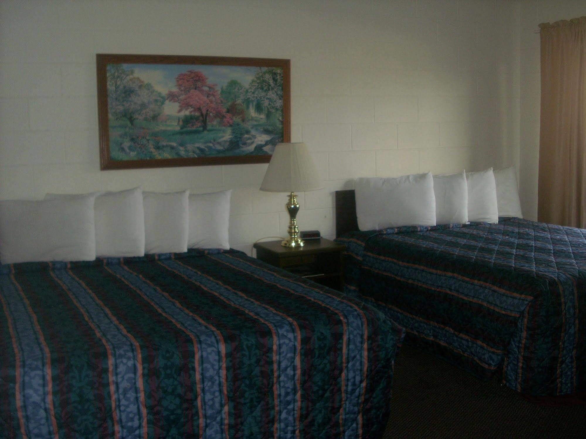 M&M Motel Connell Екстериор снимка